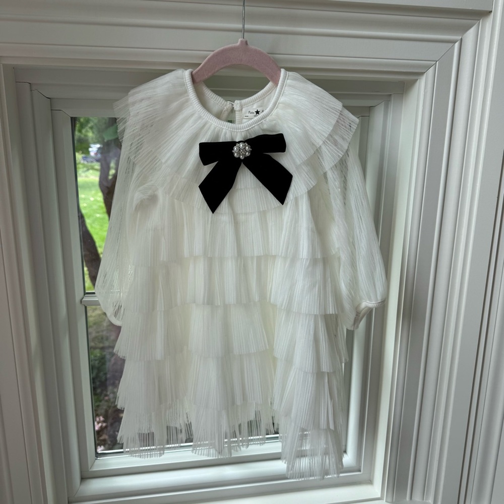 Elegant White Tulle Girls Dress with Black Bow Size 5 from Petite Hailey